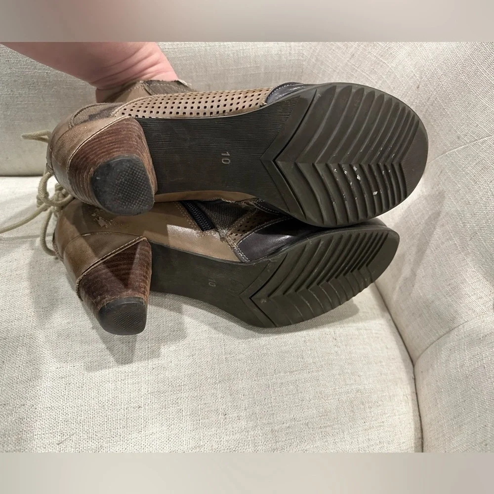 Corkys ELITE Rags Ankle Boots Women Sz 8 Gray/Cashew Leather Fabric Multimedia